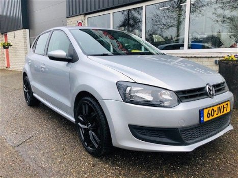 Volkswagen Polo - 1.4 85PK 5D 7-DSG Trekhaak-Distributie vervangen - 1