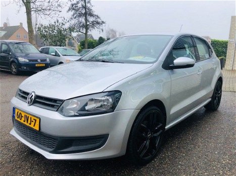 Volkswagen Polo - 1.4 85PK 5D 7-DSG Trekhaak-Distributie vervangen - 1