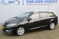 Renault Mégane Estate - 1.2-116pk. TCe Limited. Airco, navi, trekhaak 1.500kg trekgewicht - 1 - Thumbnail