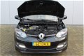 Renault Mégane Estate - 1.2-116pk. TCe Limited. Airco, navi, trekhaak 1.500kg trekgewicht - 1 - Thumbnail