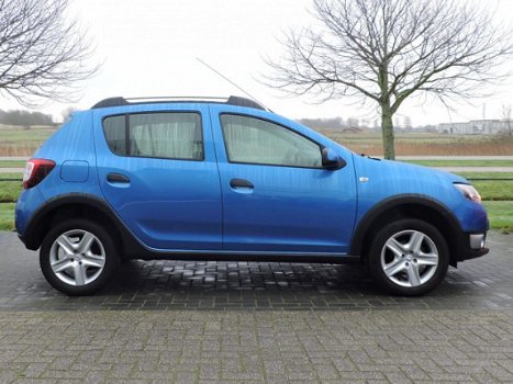 Dacia Sandero - TCe 90pk Stepway | HOGE INSTAP | RIJKLAARPRIJS INCLUSIEF AFLEVERPAKKET T.W.V. € 695, - 1