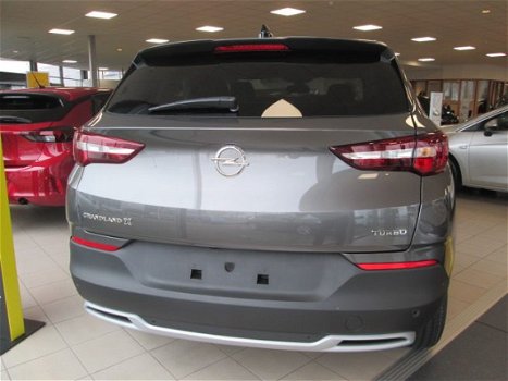 Opel Grandland X - 1.2 Turbo Business Executive - 1