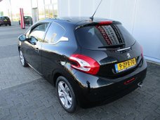 Peugeot 208 - 1.2 Puretech 110pk GT-Line Navigatie