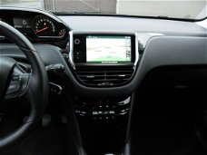 Peugeot 208 - 1.2 VTI 82PK 5 DRS STYLE NAV ECC LMV PDC RIJKLAARPRIJS