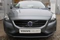 Volvo V40 - T2 2.0 122PK Kinetic / Trekhaak / R-Design diffuser / - 1 - Thumbnail