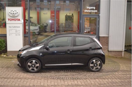 Toyota Aygo - 1.0 VVT-i x-clusiv - 1