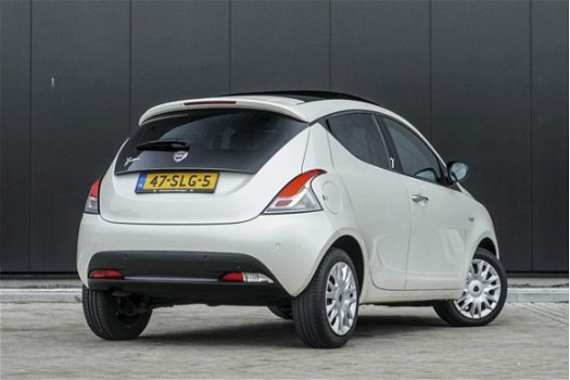 Lancia Y(psilon) - TwinAir 86 PK Silver ✅ PANO ✅ CLIMA ✅ CRUISE ✅ PDC - 1