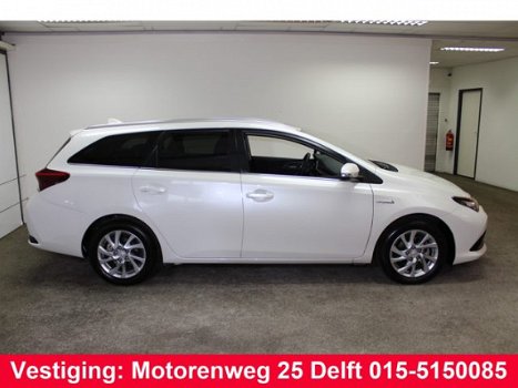 Toyota Auris Touring Sports - 1.8 Hybrid Dynamic Go Navi.Camera.Cruise.Bijna 2017.2JR Garantie - 1