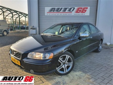 Volvo S60 - 2.0T Summum VOLL STOELVRW NAVI LEDER 17INCH - 1