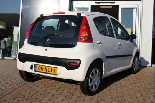 Peugeot 107 - 1.0-12V Urban Move Airco - 1