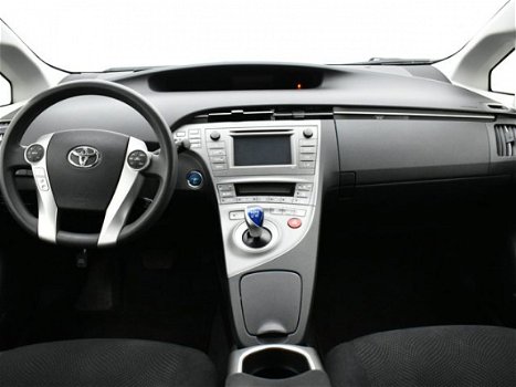 Toyota Prius - 1.8 Hybrid Comfort Business | Navigatie | Cruise control | Bluetooth | - 1