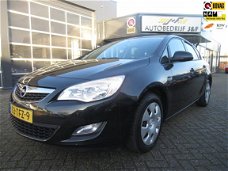 Opel Astra - 1.4 Business Edition NAVI