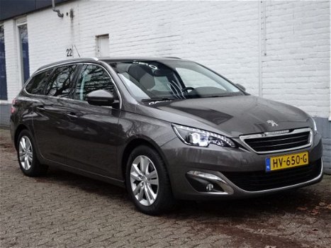 Peugeot 308 SW - 1.2 e-THP 130pk Allure Trekhaak Navigatie Full LED verlichting - 1