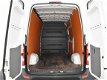 Volkswagen Crafter - 2.0TDI 136PK L2H2 61000 KM Airco / Cruise controle / Trekhaak - 1 - Thumbnail