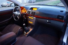 Toyota Avensis - 2.0 VVTi Linea Sol Airco/Cruise/Nieuw Apk
