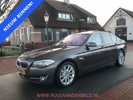 BMW 5-serie - 530XD ADAPCRUISE/HEADUP/PANO/SOFTCLOSE/KEYLESS - 1