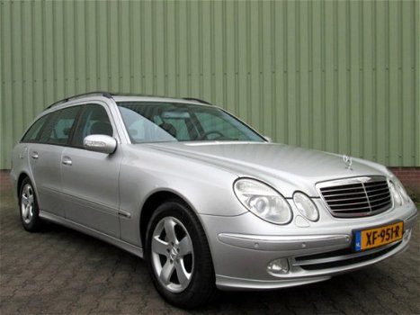 Mercedes-Benz E-klasse Combi - 320 CDI Avantg Autom Dak Xenon Dealer onderhouden in zeer nette staat - 1