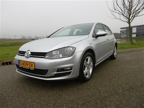 Volkswagen Golf - 1.2 TSI Highline Airco, Navigatie, APK 09-2021 - 1