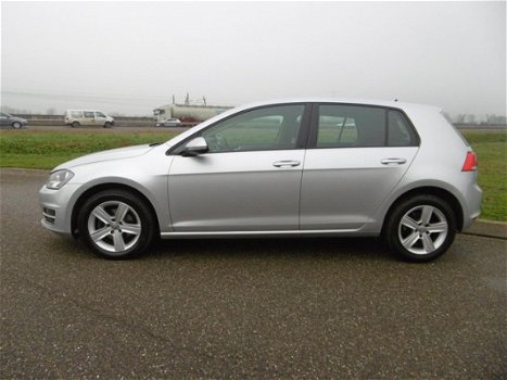 Volkswagen Golf - 1.2 TSI Highline Airco, Navigatie, APK 09-2021 - 1