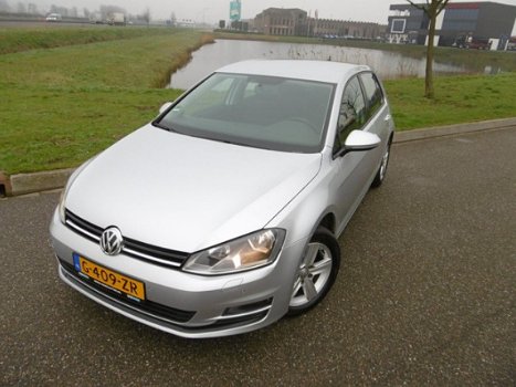 Volkswagen Golf - 1.2 TSI Highline Airco, Navigatie, APK 09-2021 - 1