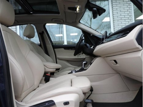BMW 2-serie Active Tourer - 218d Corporate Lease Essential Aut. Panoramadak Navi LED Head-Up Sportst - 1