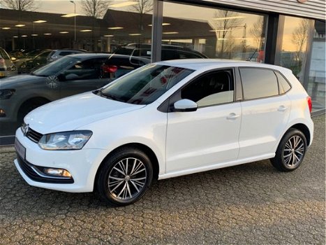 Volkswagen Polo - 1.2 TSI 90 pk Match | Navi | Rijklaar incl. garantie en onderhoud - 1