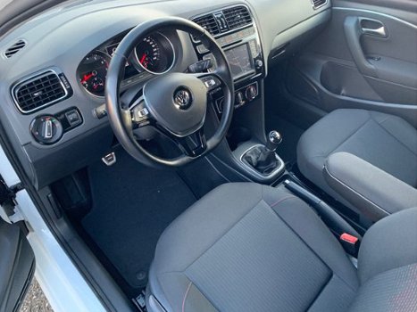 Volkswagen Polo - 1.2 TSI 90 pk Match | Navi | Rijklaar incl. garantie en onderhoud - 1