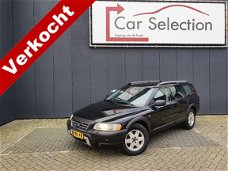 Volvo XC70 - 2.4 D5 Summum XENON NAVI PDC STOELVERWARMING