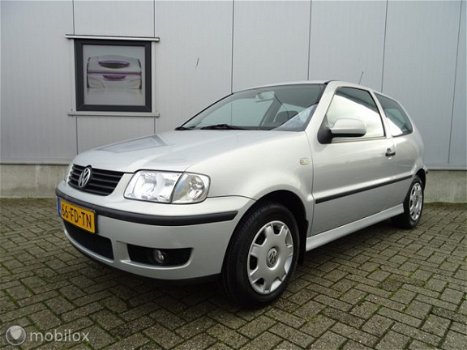 Volkswagen Polo - 1.4-16V Trendline * Nationale Autopas 130.Dkm - 1