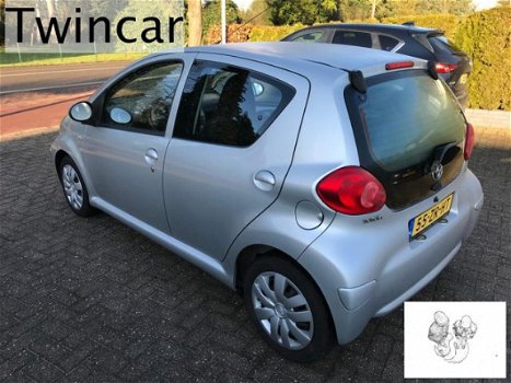 Toyota Aygo - 1.0 12v VVT-i + 5-DRS AIRCO NAP - 1