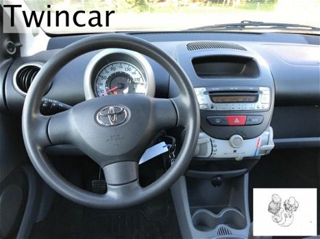 Toyota Aygo - 1.0 12v VVT-i + 5-DRS AIRCO NAP - 1