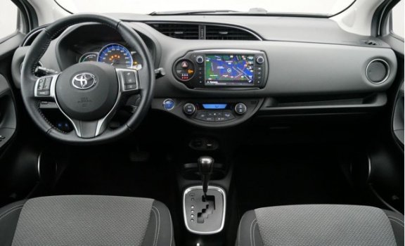 Toyota Yaris - 1.5 Hybrid Lease, Automaat, LED, Navigatie - 1