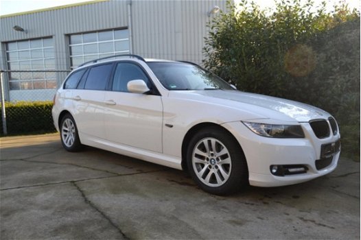 BMW 3-serie Touring - 318i Business Line AUTOMAAT - 1