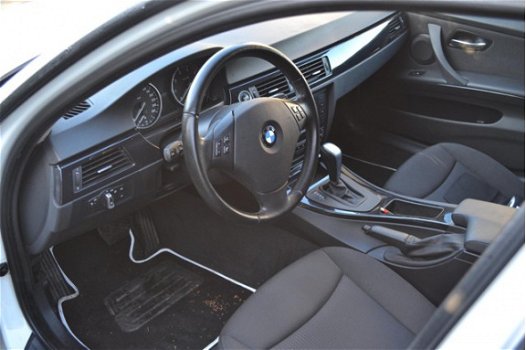 BMW 3-serie Touring - 318i Business Line AUTOMAAT - 1