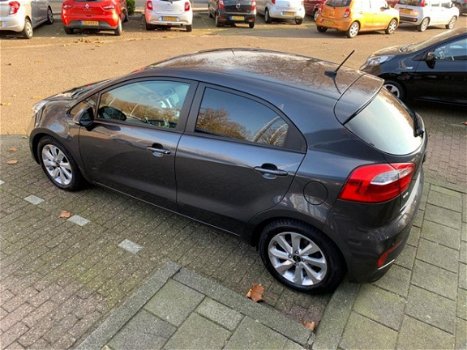 Kia Rio - 1.2 CVVT ExecutiveLine Navigatie/Camera/Clima/17 inch - 1