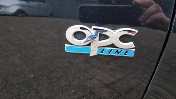 Opel Corsa - 1.4-16V Color Edition Opc line - Airco - 17 inch l.m velgen - A.p.k t/m 28-09-2021 - 1