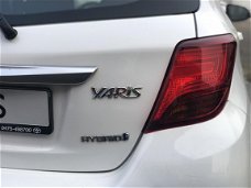 Toyota Yaris - 1.5 Full Hybrid Trend | Navigatie, LM Velgen, Mistlampen