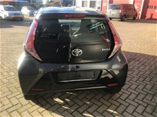 Toyota Aygo - 1.0 VVT-i x-play Airco/Cruise/camera