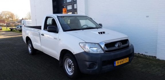 Toyota HiLux - sc 2.5 d-4d - 1