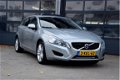 Volvo V60 - 2.4 D6 AWD Plug-In Hybrid Pure Limited * SCHUIFDAK * CAMERA * KEY-LESS GO - 1 - Thumbnail