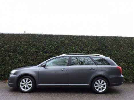 Toyota Avensis Wagon - 2.0 D-4D-F Luna - 1