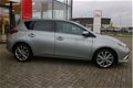 Toyota Auris - 1.8 Hybrid Business Pro | Rijklaar incl. 24 mnd garantie | - 1 - Thumbnail