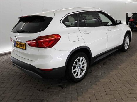 BMW X1 - SDrive18d Corporate Lease Essential 110kW - 1