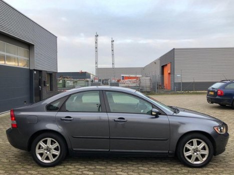 Volvo S40 - 1.8 Kinetic 1STE EGNR, CLIMA, APK, NAP - 1