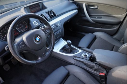 BMW 1-serie - 118i M-Sportpakket 5Drs -Airco-Leder-Navigatie-17