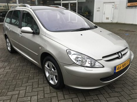 Peugeot 307 SW - 2.0 16V Pack, Panoramadak en Cruise control - 1