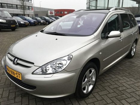 Peugeot 307 SW - 2.0 16V Pack, Panoramadak en Cruise control - 1