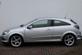 Opel Astra GTC - 1.6 16v 105pk, Sport uitv., Sportstoelen, gr.navi, 17