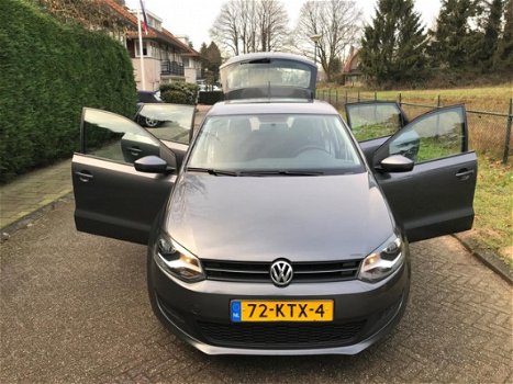 Volkswagen Polo - 1.2-12V 5DEURS/RIJDT SUPER/APK 02-2021/AIRCO - 1