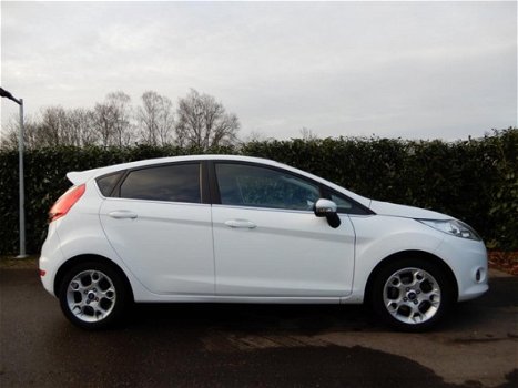 Ford Fiesta - 1.25 Titanium luxe uitvoering. Origineel Nederlandse auto met NAP - 1